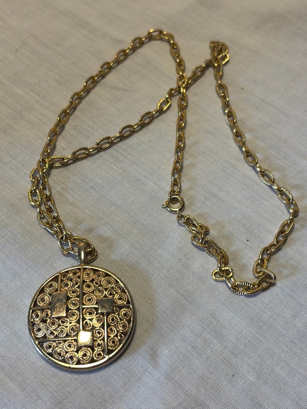 Sarah Coventry Gold Filigree Round Pendant Necklace